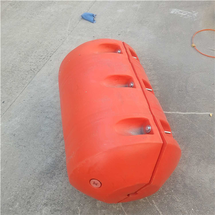 宁海水库取水口浮栅式拦污浮筒方案