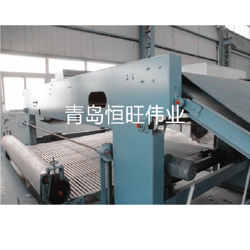 交叉铺网机(青岛恒旺伟业机械有限公司）