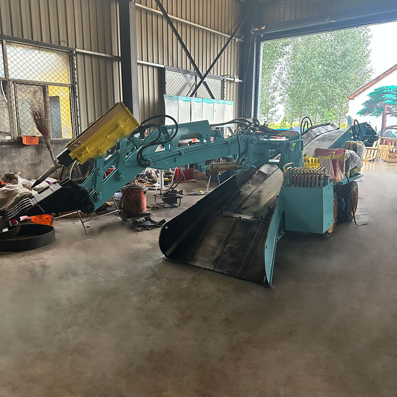 斜坡用履带行走扒渣机　