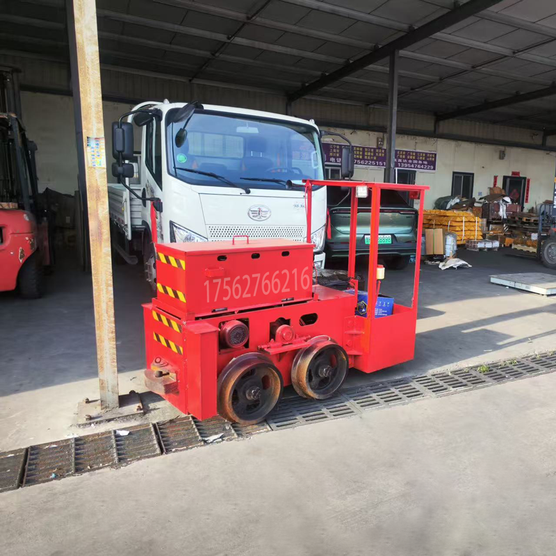 矿山架线式电机车　12吨矿用锂电池机车